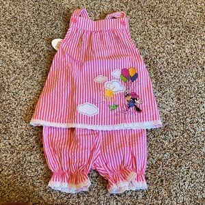 Minnie Mouse shirt and pants set